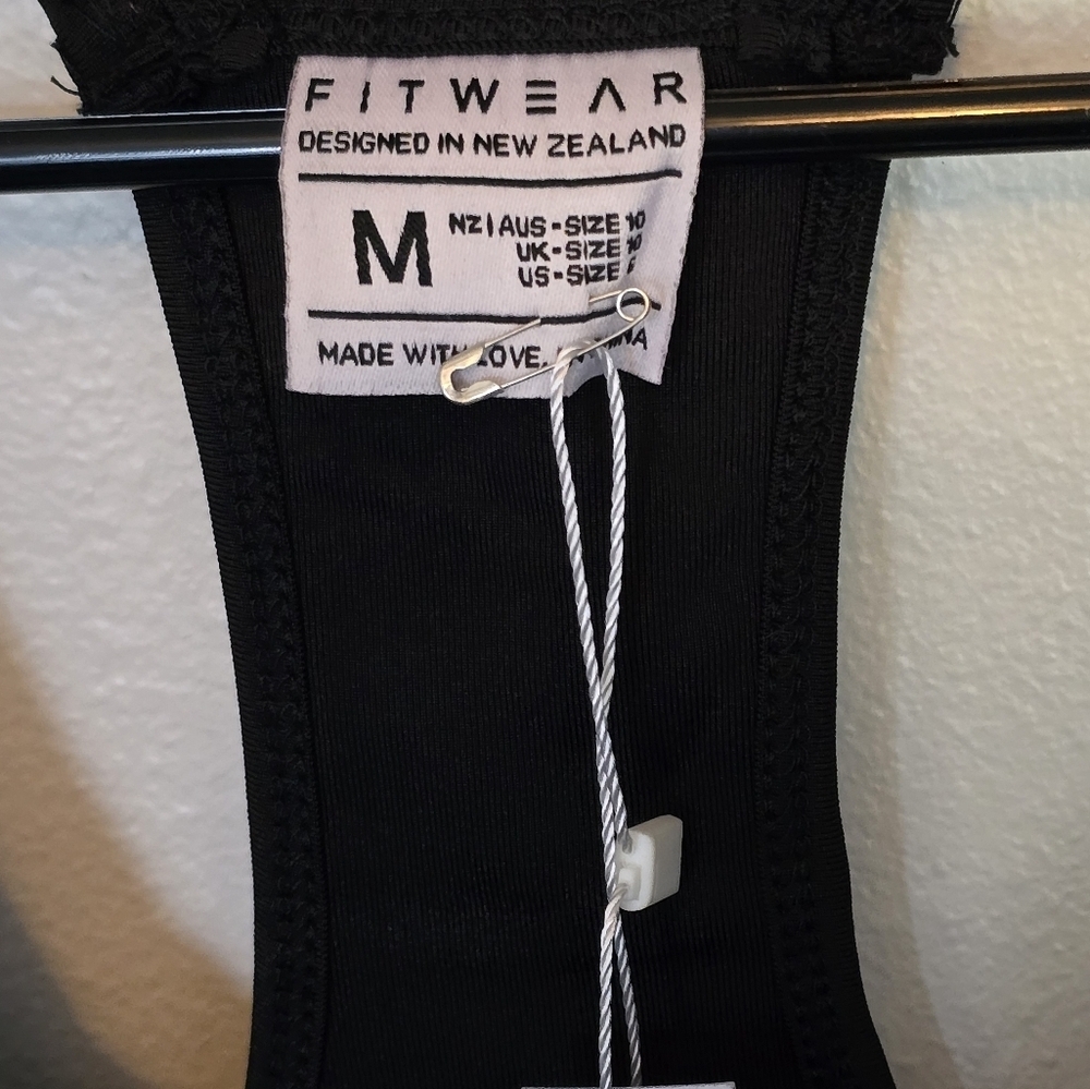 Fitwear New Zealand Tank with Built In Sports Bra - Picture 4 of 6